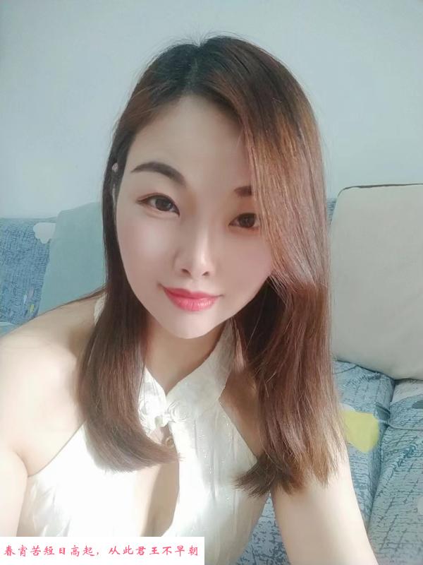 颜值御姐佩佩 第2张