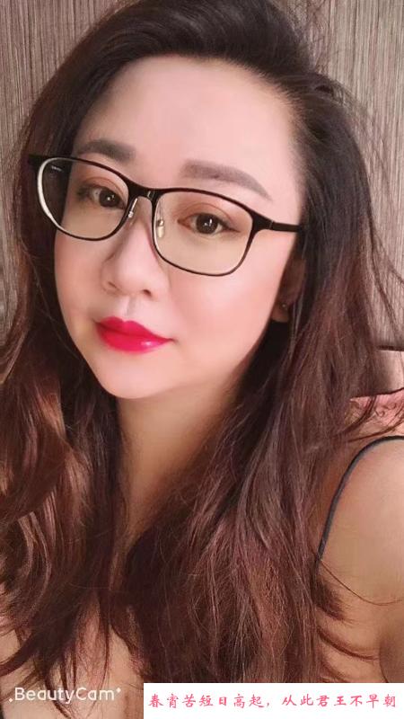 大胸服务型坦克姐 第1张