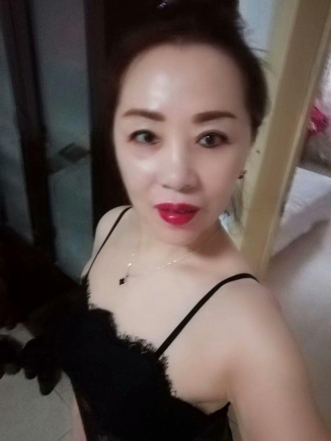 大连性感熟女极品美美姐也叫如意姐 第3张